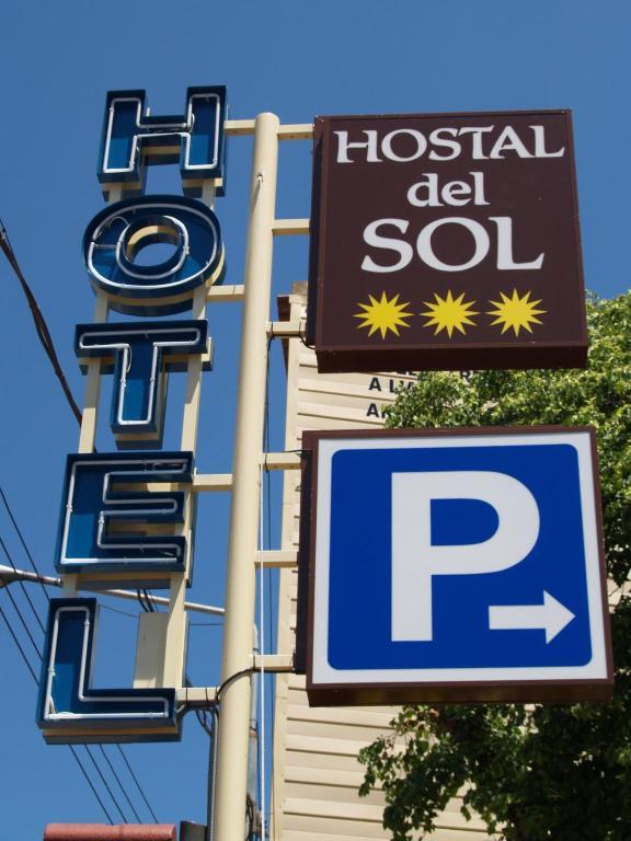 Hotel Hostal Del Sol سان فيليو ذي غيشولس المظهر الخارجي الصورة